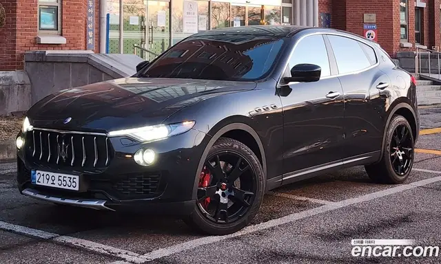 Maserati Levante 2017 3.0 автомат (гидро), миниатюра 1