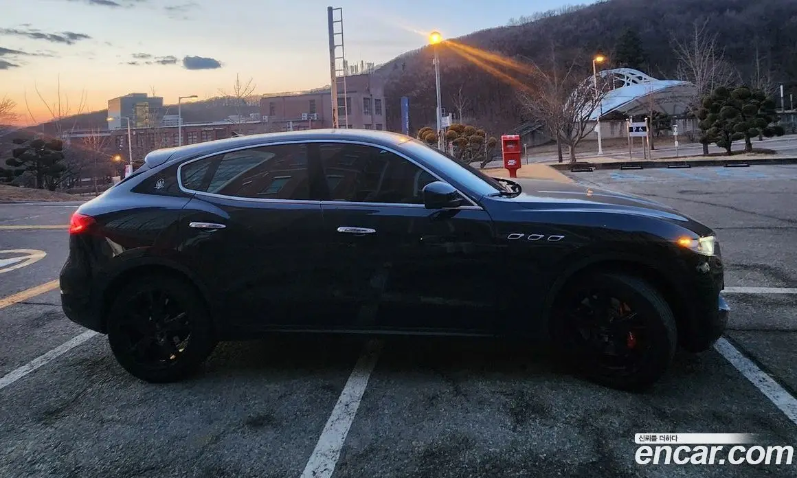 Maserati Levante 2017 3.0 автомат (гидро), фото 10