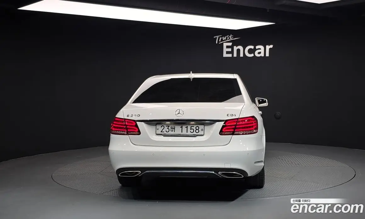 Mercedes-Benz E-Class 2013 2.1 автомат (гидро), фото 4 Mercedes-Benz E-Class 2013 2.1 автомат (гидро), фото 4