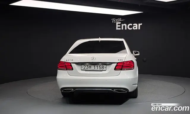 Mercedes-Benz E-Class 2013 2.1 автомат (гидро), миниатюра 4 Mercedes-Benz E-Class 2013 2.1 автомат (гидро), миниатюра 4
