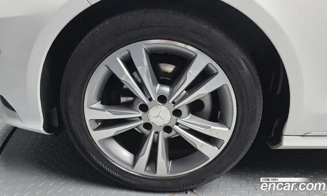 Mercedes-Benz E-Class 2013 2.1 автомат (гидро), миниатюра 5 Mercedes-Benz E-Class 2013 2.1 автомат (гидро), миниатюра 5