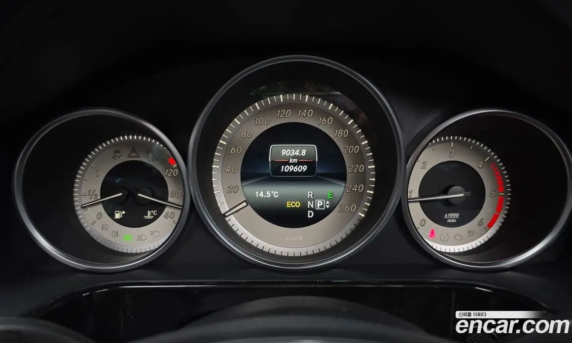 Mercedes-Benz E-Class 2013 2.1 автомат (гидро), фото 8 Mercedes-Benz E-Class 2013 2.1 автомат (гидро), фото 8