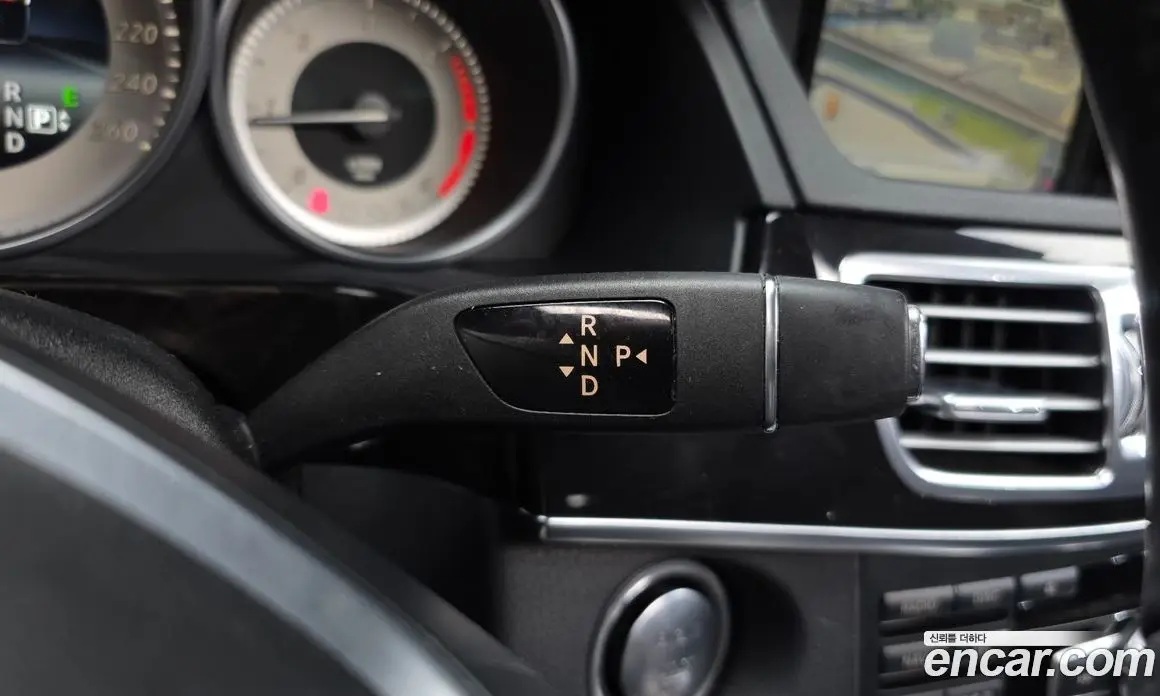 Mercedes-Benz E-Class 2013 2.1 автомат (гидро), фото 9 Mercedes-Benz E-Class 2013 2.1 автомат (гидро), фото 9