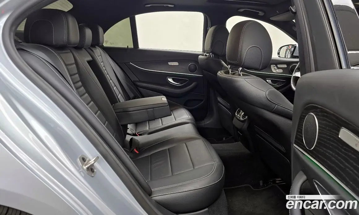 Mercedes-Benz E-Class 2021 2.0 автомат (гидро), фото 12