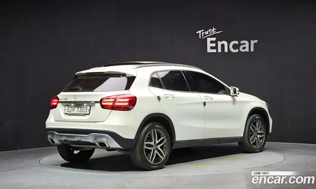 Mercedes-Benz GLA-Class 2018 2.0 автомат (гидро), миниатюра 2 Mercedes-Benz GLA-Class 2018 2.0 автомат (гидро), миниатюра 2