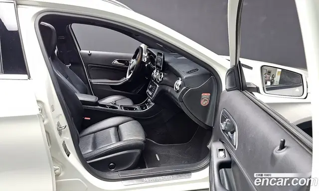 Mercedes-Benz GLA-Class 2018 2.0 автомат (гидро), миниатюра 11 Mercedes-Benz GLA-Class 2018 2.0 автомат (гидро), миниатюра 11