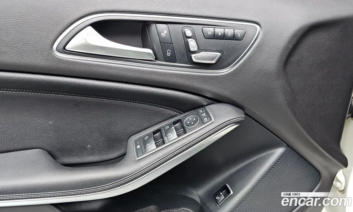 Mercedes-Benz GLA-Class 2018 2.0 автомат (гидро), фото 18 Mercedes-Benz GLA-Class 2018 2.0 автомат (гидро), фото 18