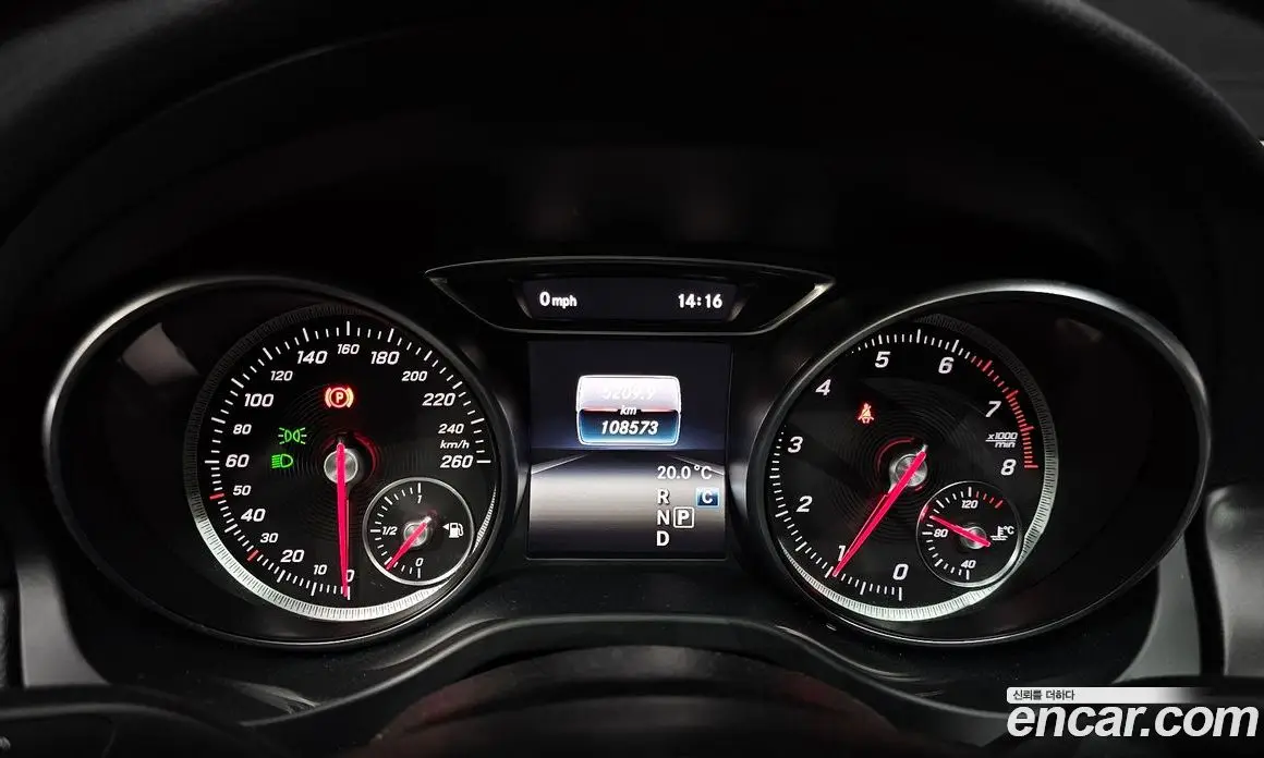 Mercedes-Benz GLA-Class 2018 2.0 автомат (гидро), фото 8 Mercedes-Benz GLA-Class 2018 2.0 автомат (гидро), фото 8
