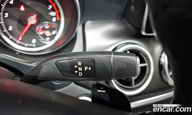 Mercedes-Benz GLA-Class 2018 2.0 автомат (гидро), миниатюра 9 Mercedes-Benz GLA-Class 2018 2.0 автомат (гидро), миниатюра 9