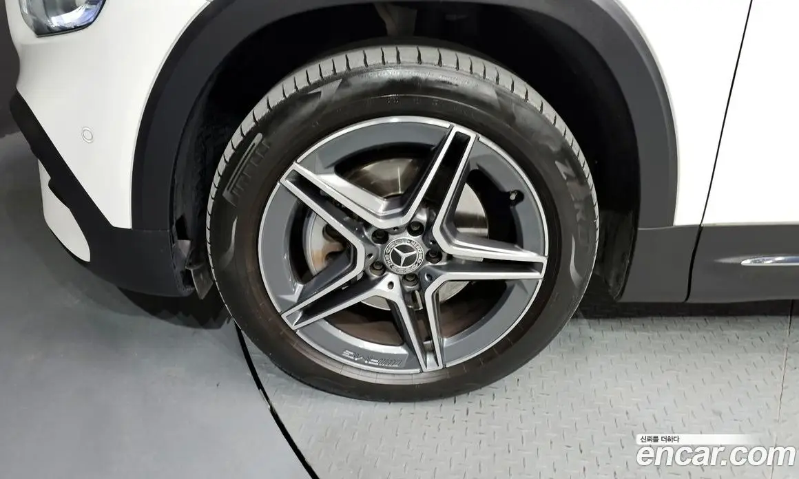 Mercedes-Benz GLB-Class 2022 2.0 автомат (гидро), фото 5 Mercedes-Benz GLB-Class 2022 2.0 автомат (гидро), фото 5
