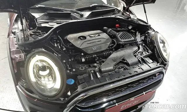 Mini Clubman 2018 2.0 автомат (гидро), миниатюра 6