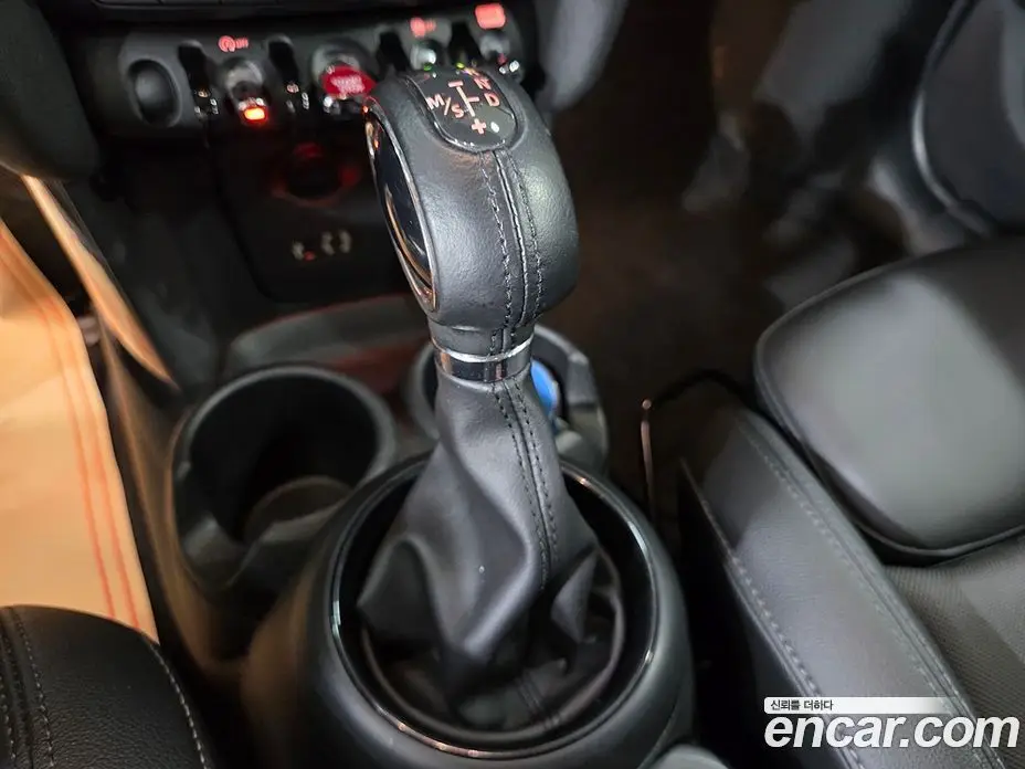 Mini Cooper 2018 1.5 автомат (гидро), фото 12 Mini Cooper 2018 1.5 автомат (гидро), фото 12