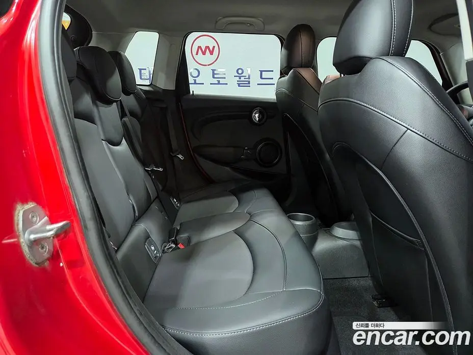 Mini Cooper 2018 1.5 автомат (гидро), фото 19 Mini Cooper 2018 1.5 автомат (гидро), фото 19