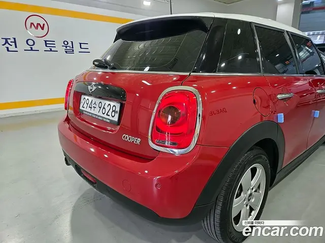 Mini Cooper 2018 1.5 автомат (гидро), миниатюра 5 Mini Cooper 2018 1.5 автомат (гидро), миниатюра 5