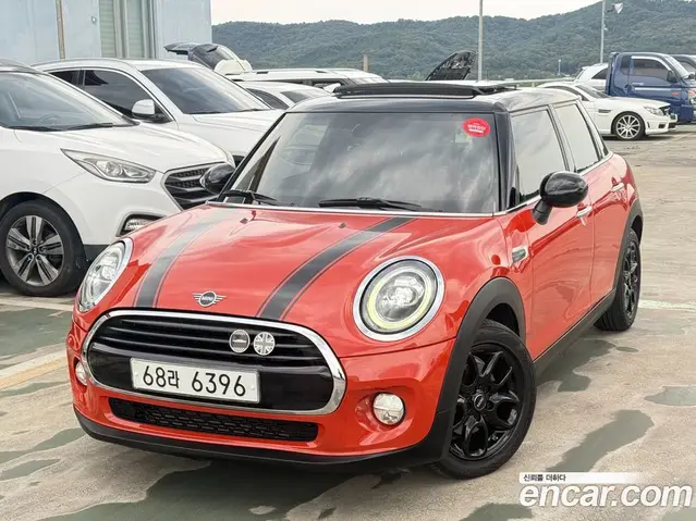 Mini Cooper 2018 1.5 автомат (гидро), миниатюра 2