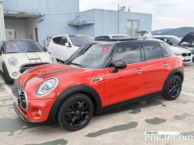 Mini Cooper 2018 1.5 автомат (гидро), миниатюра 3