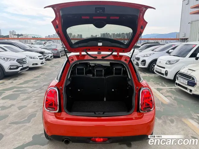 Mini Cooper 2018 1.5 автомат (гидро), миниатюра 8