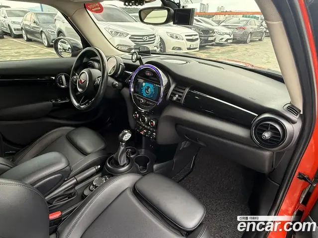 Mini Cooper 2018 1.5 автомат (гидро), миниатюра 9