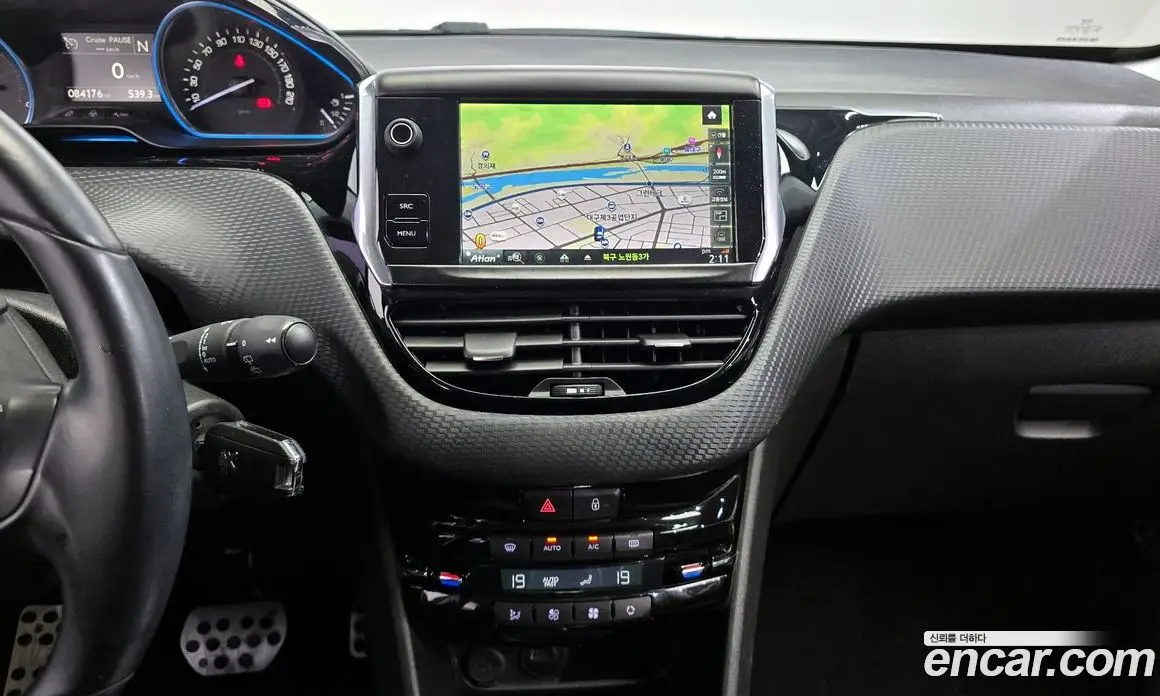 Peugeot 2008 2015 1.6 автомат (гидро), фото 15 Peugeot 2008 2015 1.6 автомат (гидро), фото 15