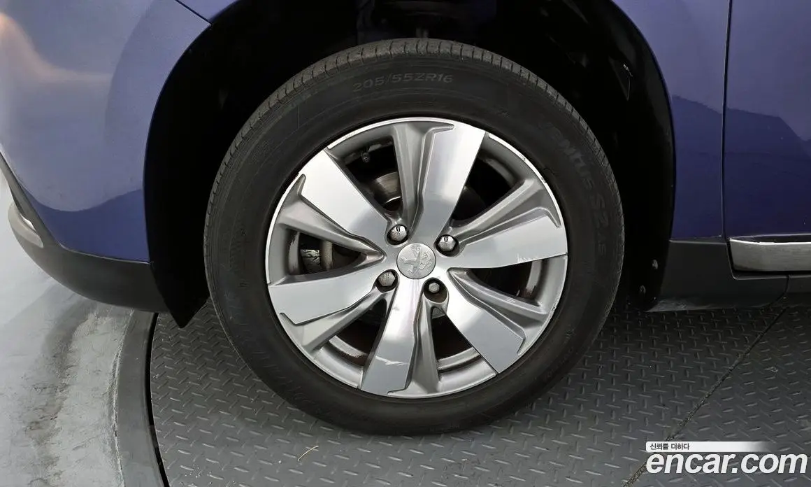 Peugeot 2008 2015 1.6 автомат (гидро), фото 5 Peugeot 2008 2015 1.6 автомат (гидро), фото 5