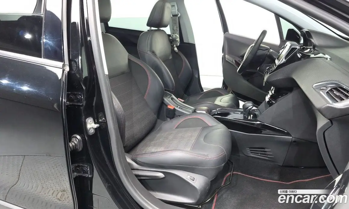 Peugeot 2008 2019 1.5 автомат (гидро), фото 11 Peugeot 2008 2019 1.5 автомат (гидро), фото 11
