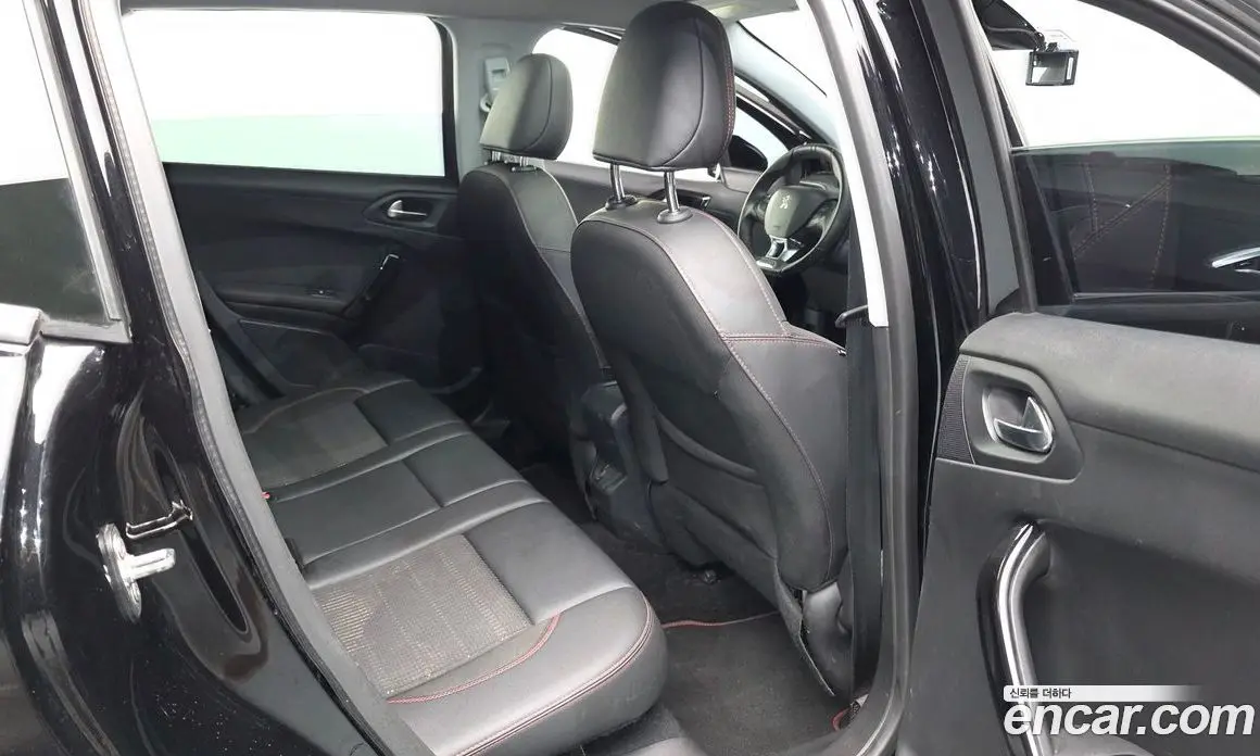 Peugeot 2008 2019 1.5 автомат (гидро), фото 12 Peugeot 2008 2019 1.5 автомат (гидро), фото 12