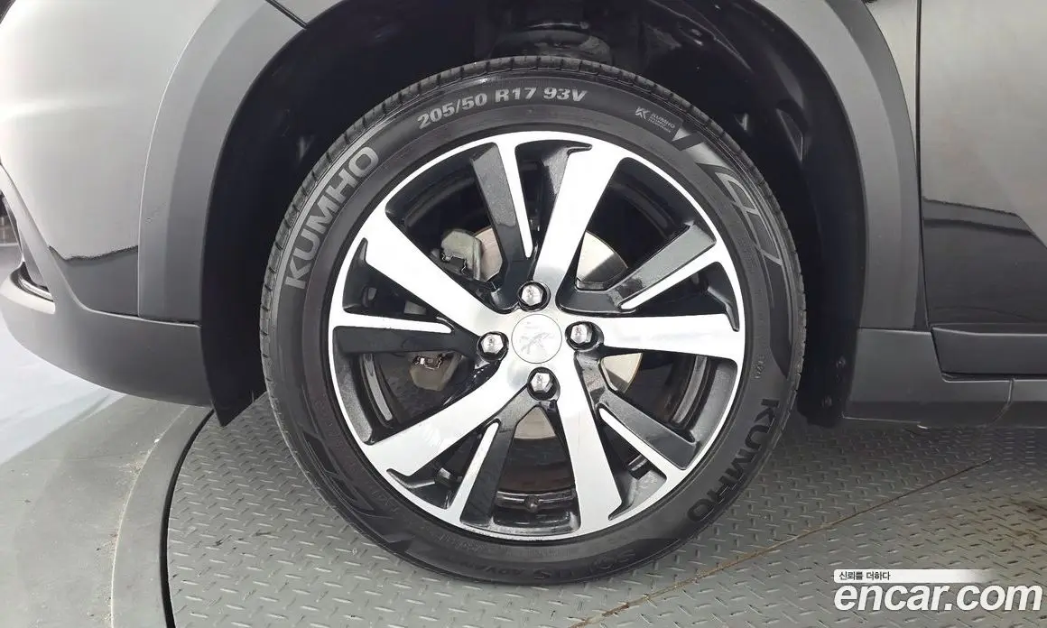 Peugeot 2008 2019 1.5 автомат (гидро), фото 5 Peugeot 2008 2019 1.5 автомат (гидро), фото 5