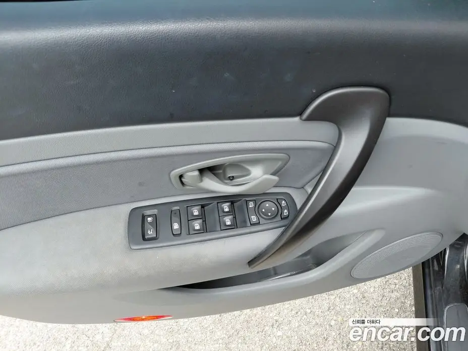 Renault (Samsung) SM5 2011 2.0 автомат (гидро), фото 9 Renault (Samsung) SM5 2011 2.0 автомат (гидро), фото 9
