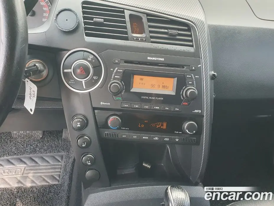 SsangYong Korando 2014 2.0 автомат (гидро), фото 13