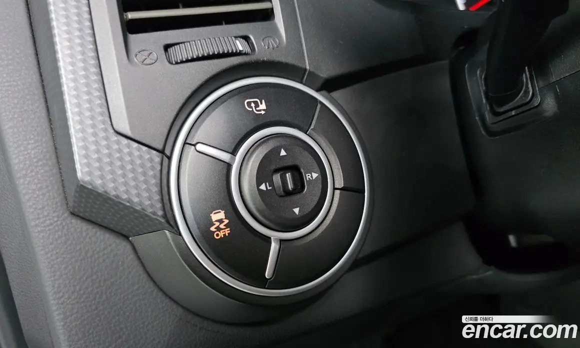 SsangYong Korando 2015 2.0 автомат (гидро), фото 13