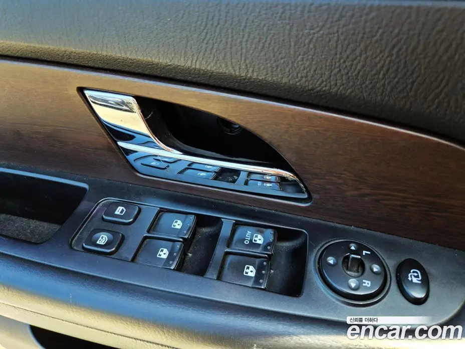 SsangYong Rexton 2013 2.0 автомат (гидро), фото 16 SsangYong Rexton 2013 2.0 автомат (гидро), фото 16