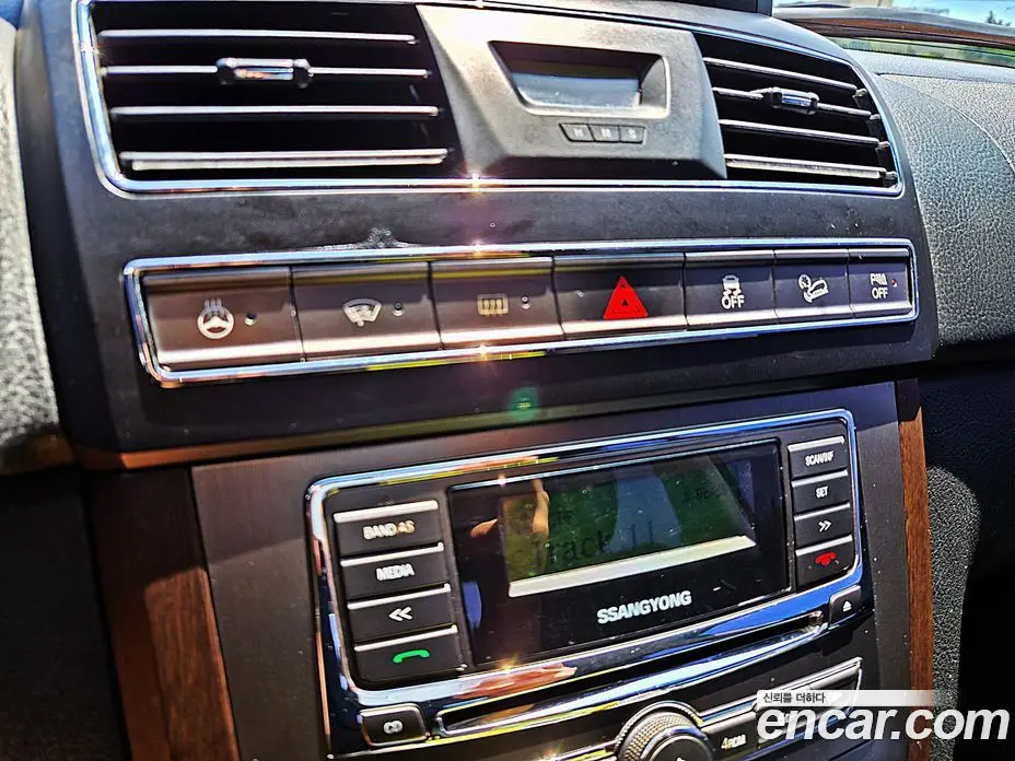 SsangYong Rexton 2013 2.0 автомат (гидро), фото 18 SsangYong Rexton 2013 2.0 автомат (гидро), фото 18
