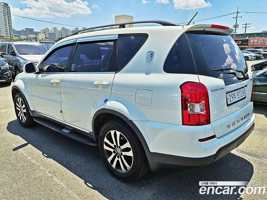 SsangYong Rexton 2013 2.0 автомат (гидро), фото 4 SsangYong Rexton 2013 2.0 автомат (гидро), фото 4