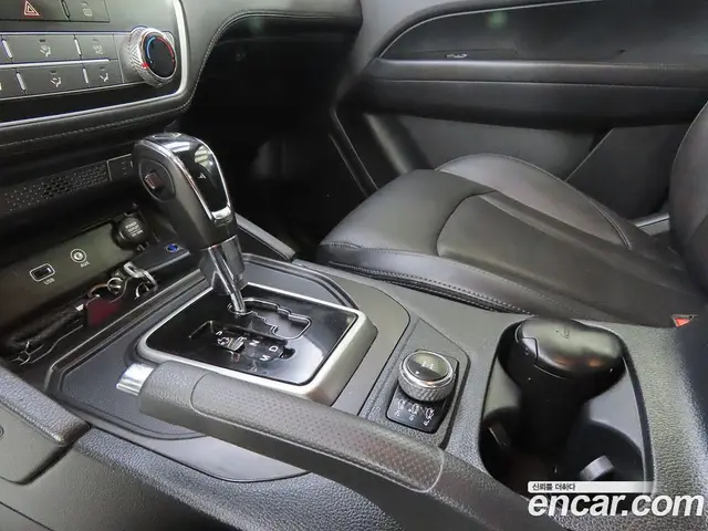 SsangYong Rexton 2018 2.2 автомат (гидро), миниатюра 11 SsangYong Rexton 2018 2.2 автомат (гидро), миниатюра 11