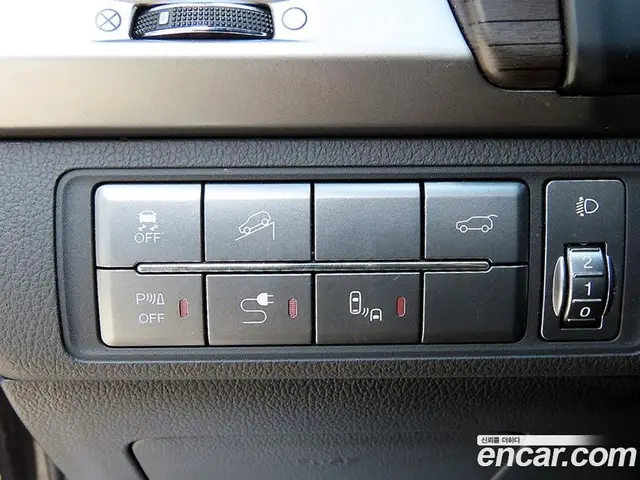 SsangYong Rexton 2019 2.2 автомат (гидро), миниатюра 12