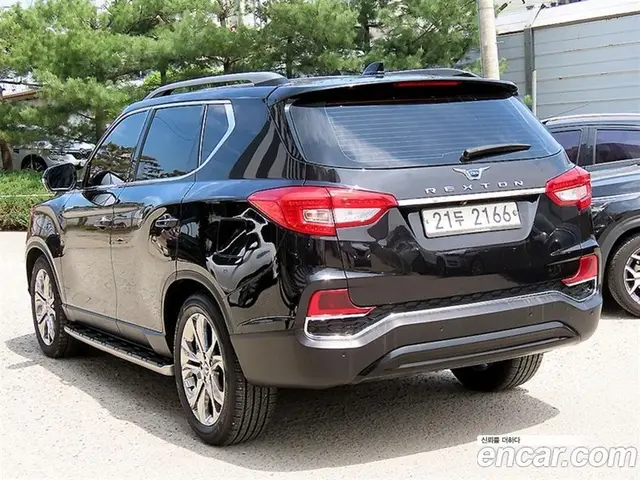 SsangYong Rexton 2019 2.2 автомат (гидро), миниатюра 3 SsangYong Rexton 2019 2.2 автомат (гидро), миниатюра 3