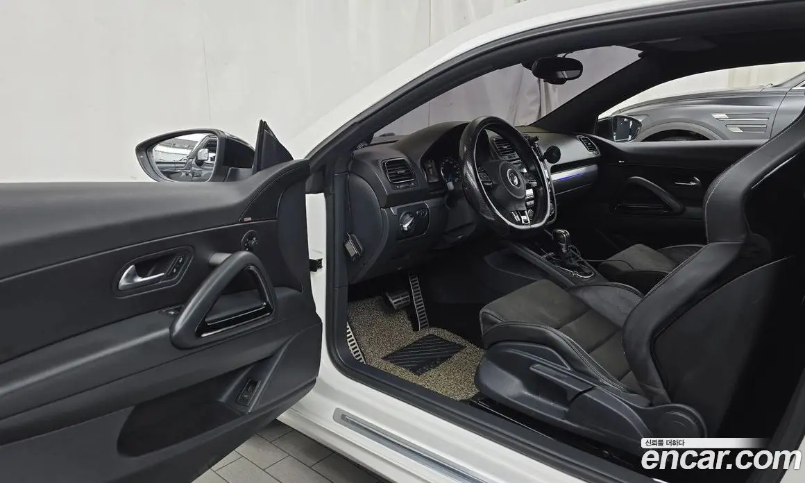 Volkswagen Scirocco 2013 2.0 автомат (гидро), фото 10 Volkswagen Scirocco 2013 2.0 автомат (гидро), фото 10