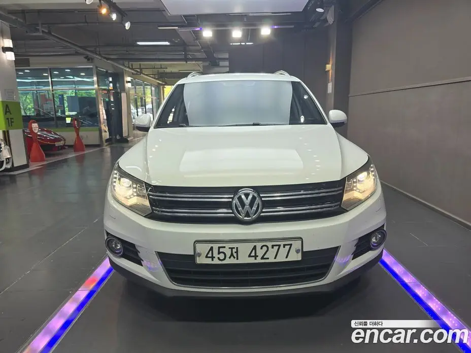 Volkswagen Tiguan 2014 2.0 автомат (гидро), фото 1 Volkswagen Tiguan 2014 2.0 автомат (гидро), фото 1
