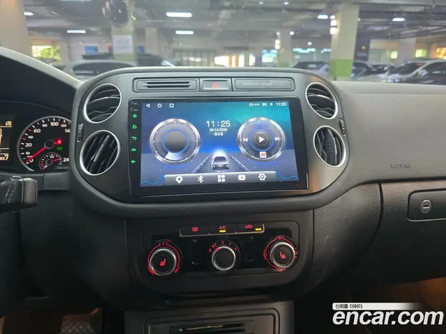 Volkswagen Tiguan 2014 2.0 автомат (гидро), миниатюра 11 Volkswagen Tiguan 2014 2.0 автомат (гидро), миниатюра 11