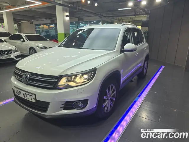 Volkswagen Tiguan 2014 2.0 автомат (гидро), миниатюра 6 Volkswagen Tiguan 2014 2.0 автомат (гидро), миниатюра 6