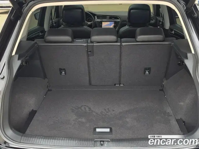 Volkswagen Tiguan 2019 2.0 автомат (гидро), миниатюра 7