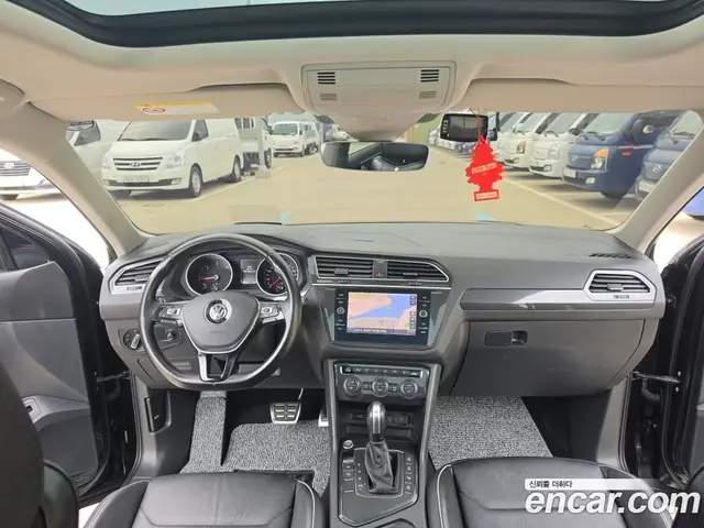 Volkswagen Tiguan 2019 2.0 автомат (гидро), миниатюра 9