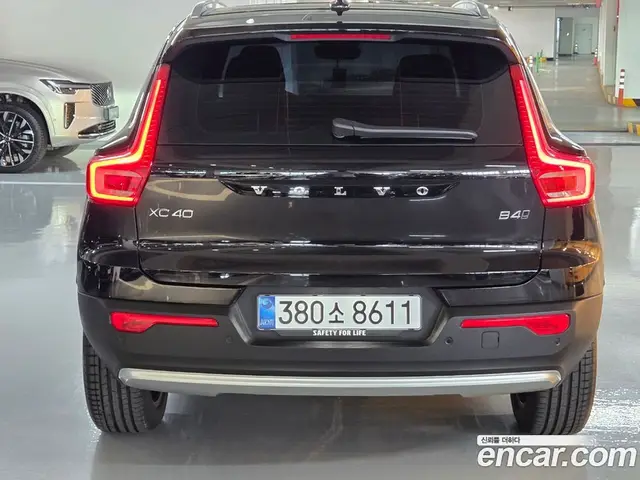 Volvo XC40 2026 2.0 автомат (гидро), миниатюра 4