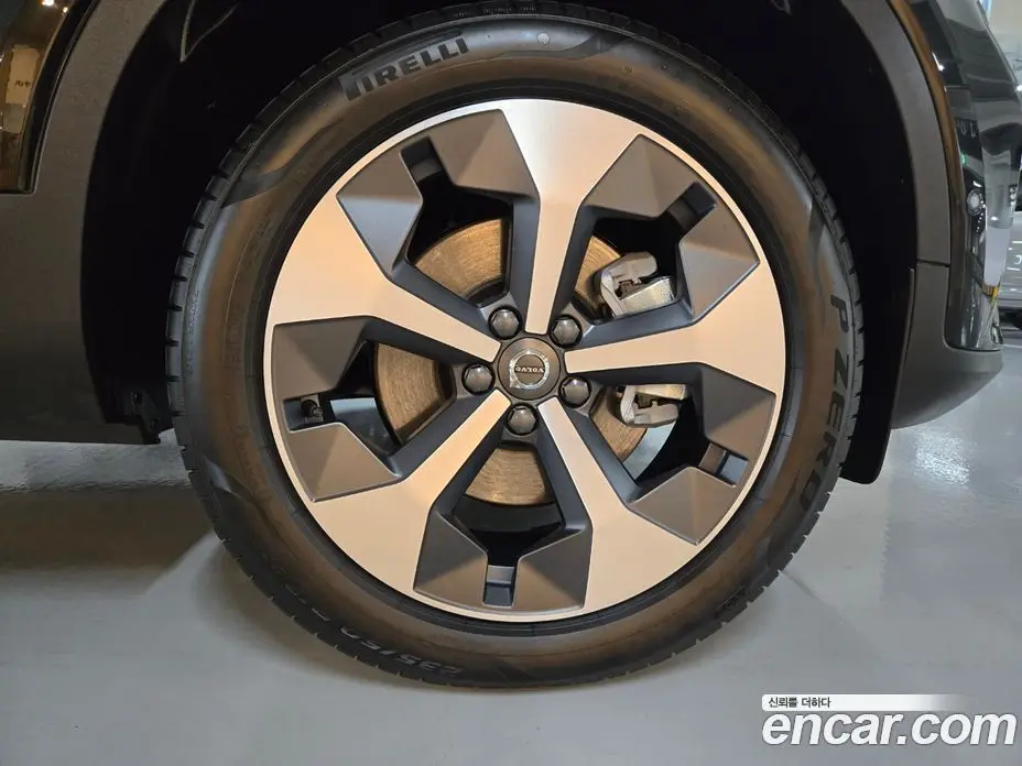 Volvo XC40 2026 2.0 автомат (гидро), фото 5