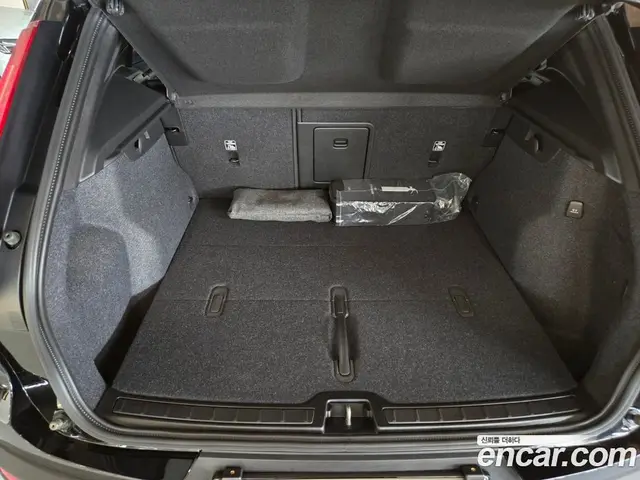 Volvo XC40 2026 2.0 автомат (гидро), миниатюра 7