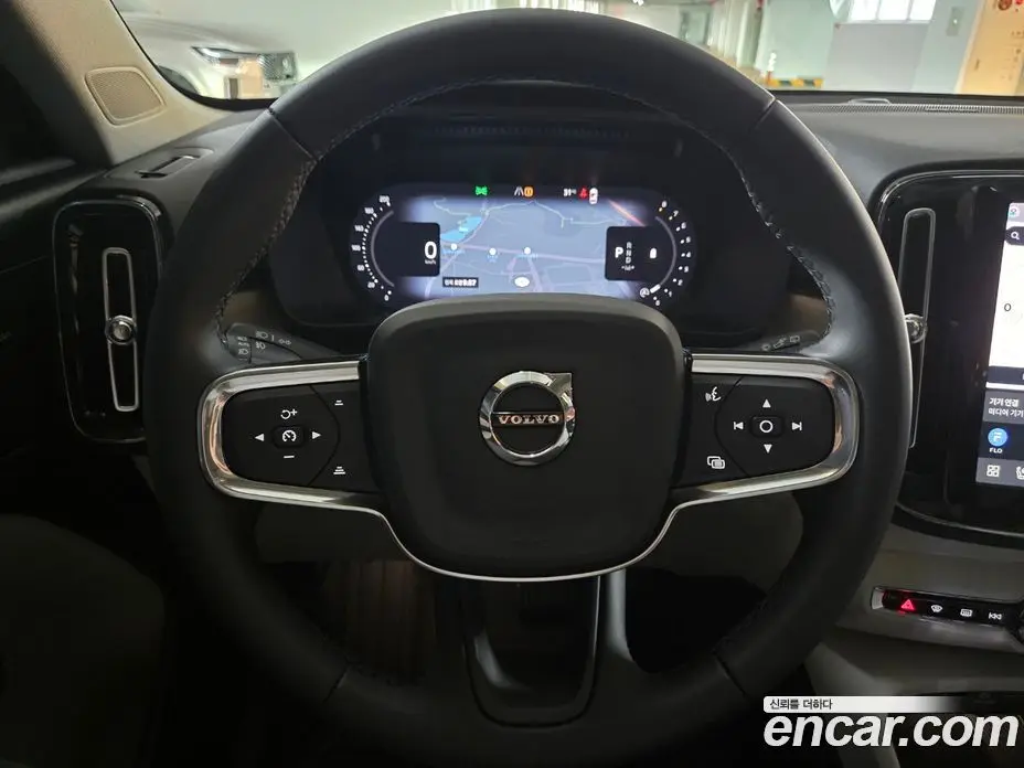 Volvo XC40 2026 2.0 автомат (гидро), фото 10