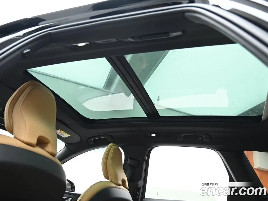 Volvo XC60 2023 2.0 автомат (гидро), фото 19