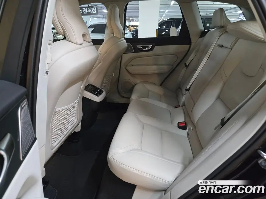 Volvo XC60 2026 2.0 автомат (гидро), фото 9 Volvo XC60 2026 2.0 автомат (гидро), фото 9