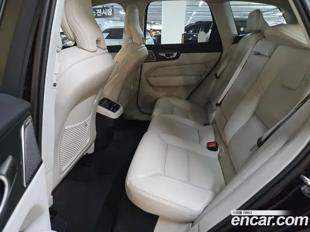 Volvo XC60 2026 2.0 автомат (гидро), миниатюра 9 Volvo XC60 2026 2.0 автомат (гидро), миниатюра 9