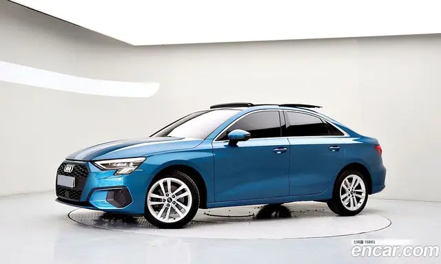 Audi A3 2023 2.0 автомат (гидро), миниатюра 3 Audi A3 2023 2.0 автомат (гидро), миниатюра 3